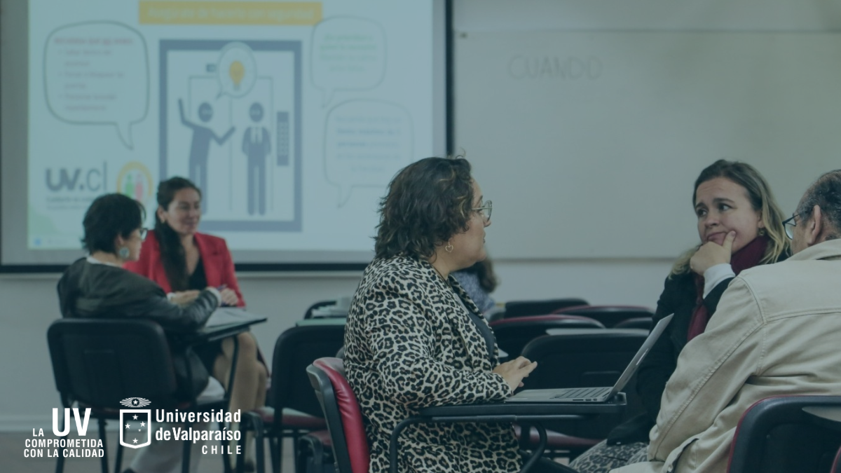 Docentes y profesionales de Facultad de Medicina participan en taller sobre parámetros de evaluación de la CNA
