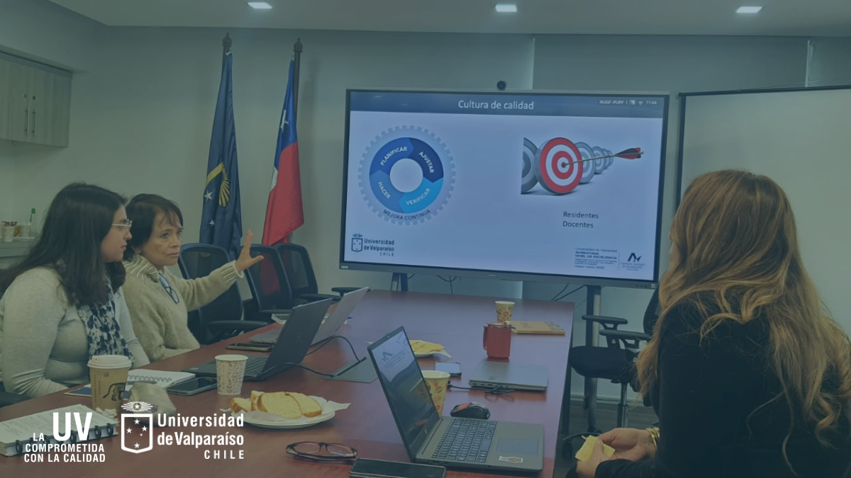 DGDIAC conoció experiencia de gestión de calidad y mejora continua de la Dirección de Postgrado y Postítulo de la Escuela de Medicina