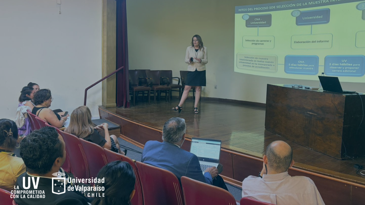 Escuela de Derecho UV fortalece preparación para nuevo enfoque de acreditación institucional